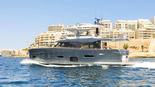 Azimut Magellano 66