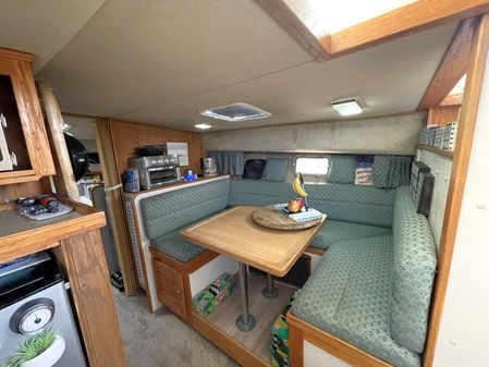 Silverton 40 Aft Cabin image