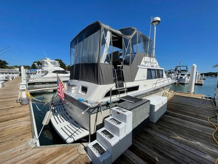 Silverton 40 Aft Cabin image