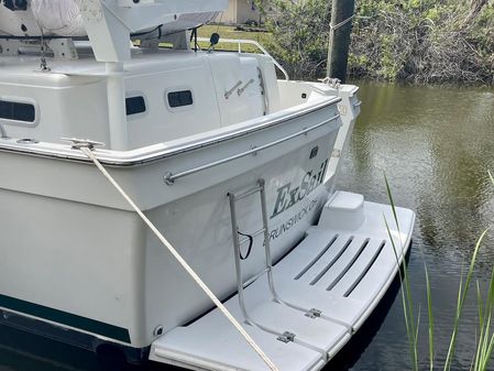 Mainship 430 Trawler image