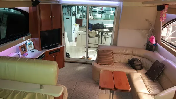 Meridian 411 Sedan image