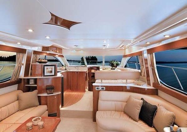 Meridian 411 Sedan image