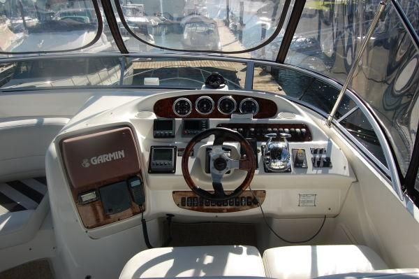 Meridian 411 Sedan image