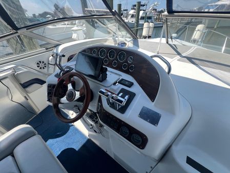 Chris-Craft 320 Crowne Cruiser image