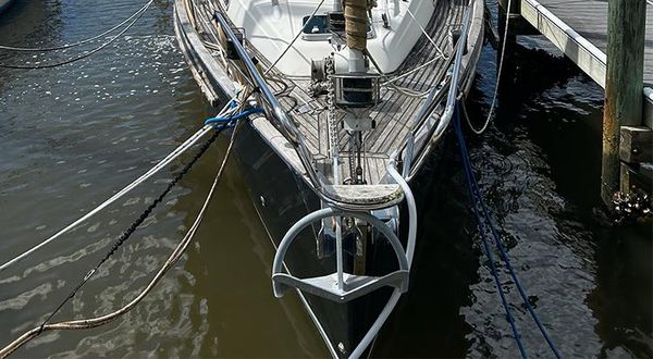 Beneteau 40 Center Cockpit image