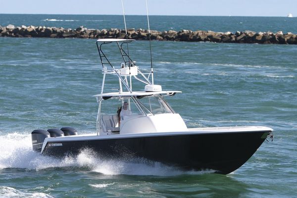 Contender 39 Fisharound - main image