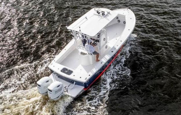 Bertram 25 Custom Center Console - main image