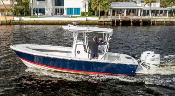 Bertram 25 Custom Center Console image