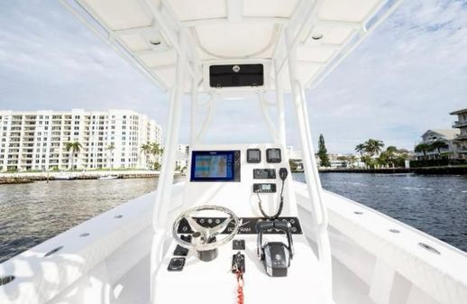 Bertram 25 Custom Center Console image