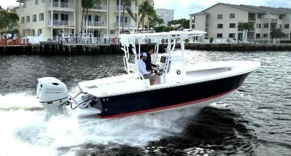 Bertram 25 Custom Center Console image