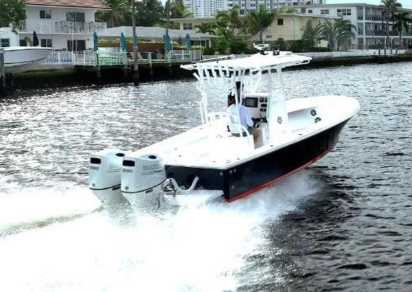 Bertram 25 Custom Center Console image