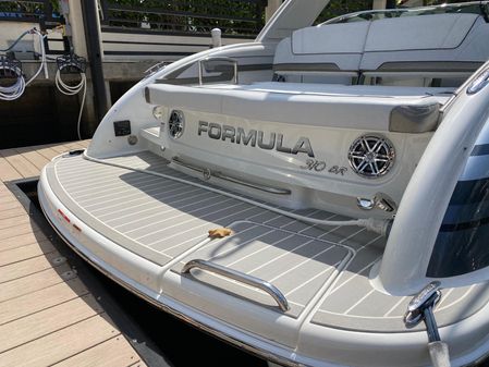 Formula 310 Bowrider I/O image