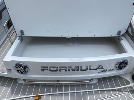 Formula 310 Bowrider I/O image