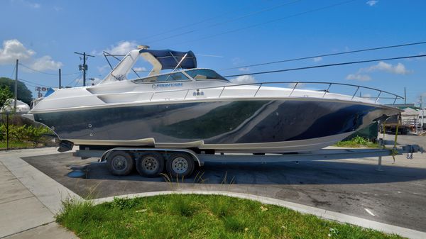 Fountain 38 Express Cruiser
