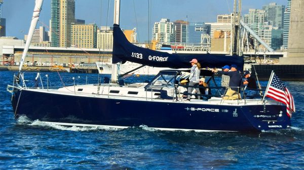 J Boats J/133