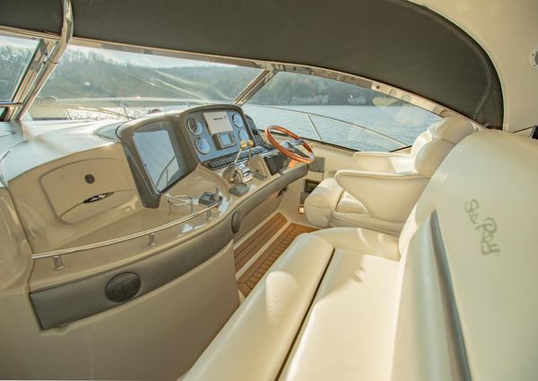 Sea Ray 420 Sundancer image