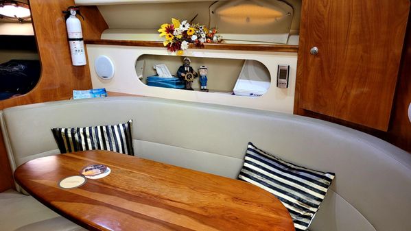 Cruisers Yachts 280 CXi Express image