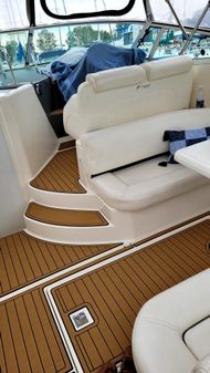 Cruisers Yachts 280 CXi Express image