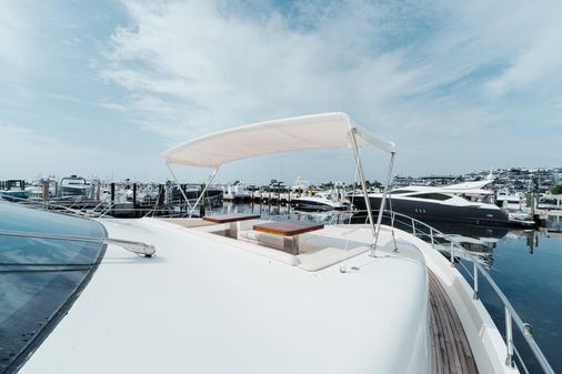 Azimut 85 Fly image