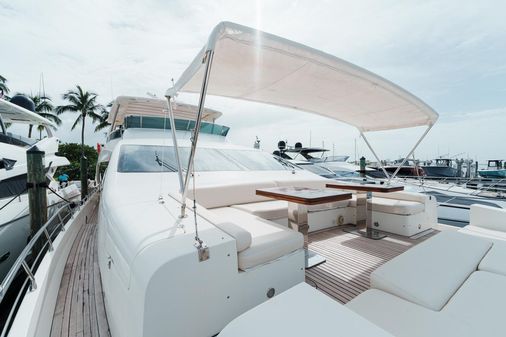 Azimut 85 Fly image