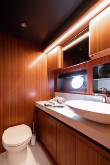 OceanClass 68 fly Hybrid image