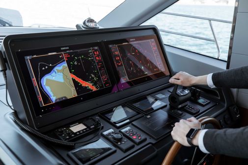 OceanClass 68 fly Hybrid image