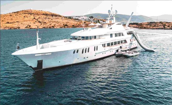 Trinity Yachts Mustique image