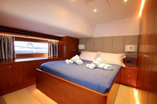 Camper-nicholsons 39M image