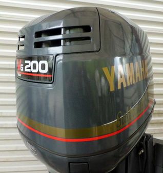 Yamaha SaltWater Series II 200hp 25