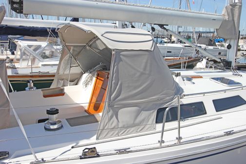 Catalina 42 sloop image