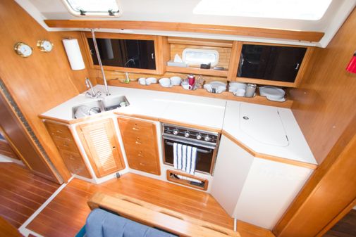 Catalina 42 sloop image