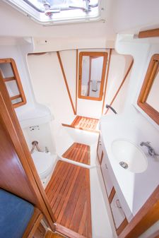 Catalina 42 sloop image