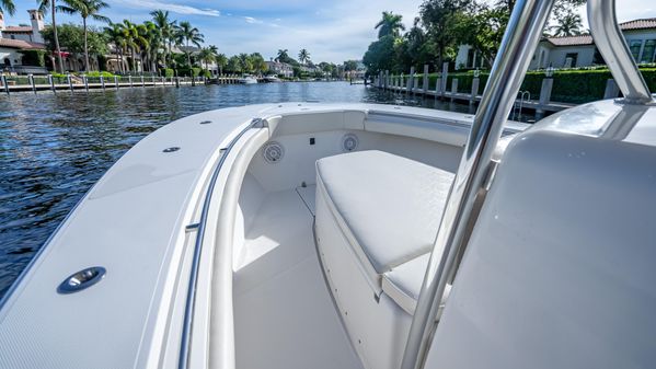 Southport 28 Center Console image