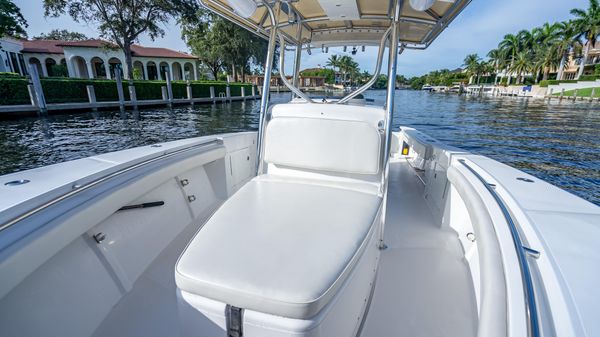 Southport 28 Center Console image