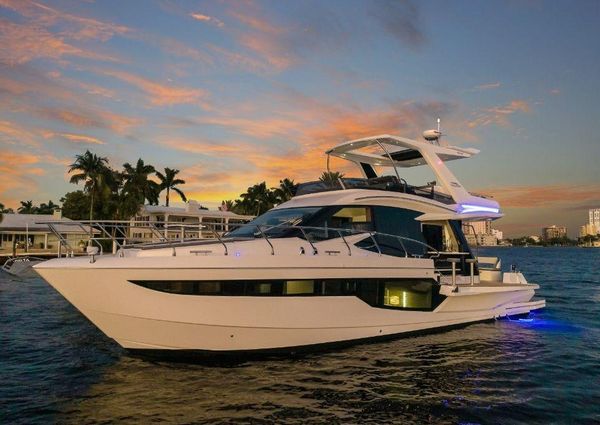 Galeon 500 Fly image