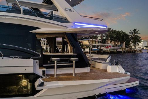 Galeon 500 Fly image