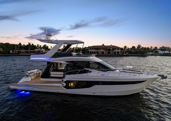 Galeon 500 Fly image