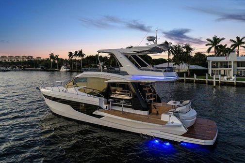 Galeon 500 Fly image