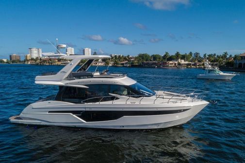 Galeon 500 Fly image