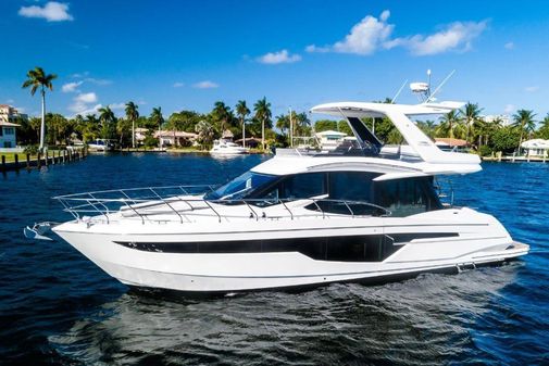 Galeon 500 Fly image