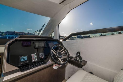 Galeon 500 Fly image