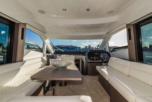 Galeon 500 Fly image