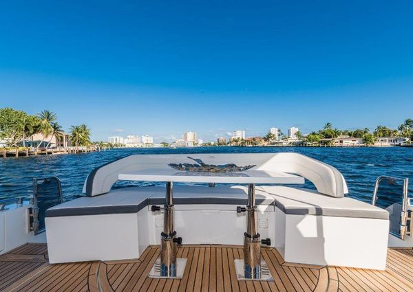 Galeon 500 Fly image