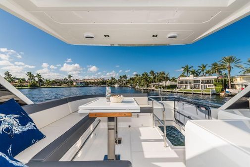 Galeon 500 Fly image