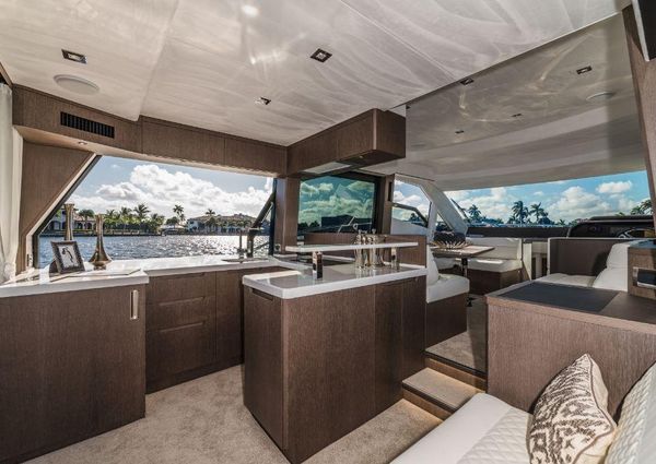 Galeon 500 Fly image