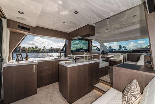 Galeon 500 Fly image