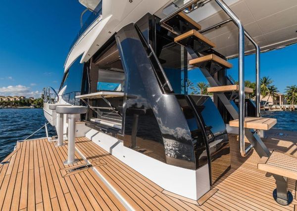 Galeon 500 Fly image