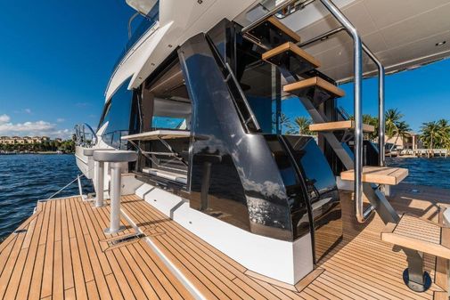 Galeon 500 Fly image