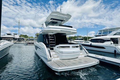 Galeon 500 Fly image