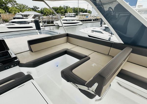 Galeon 500 Fly image